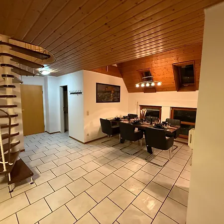 Apisha 4 Apartment *