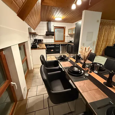 Apisha 4 Apartamento
